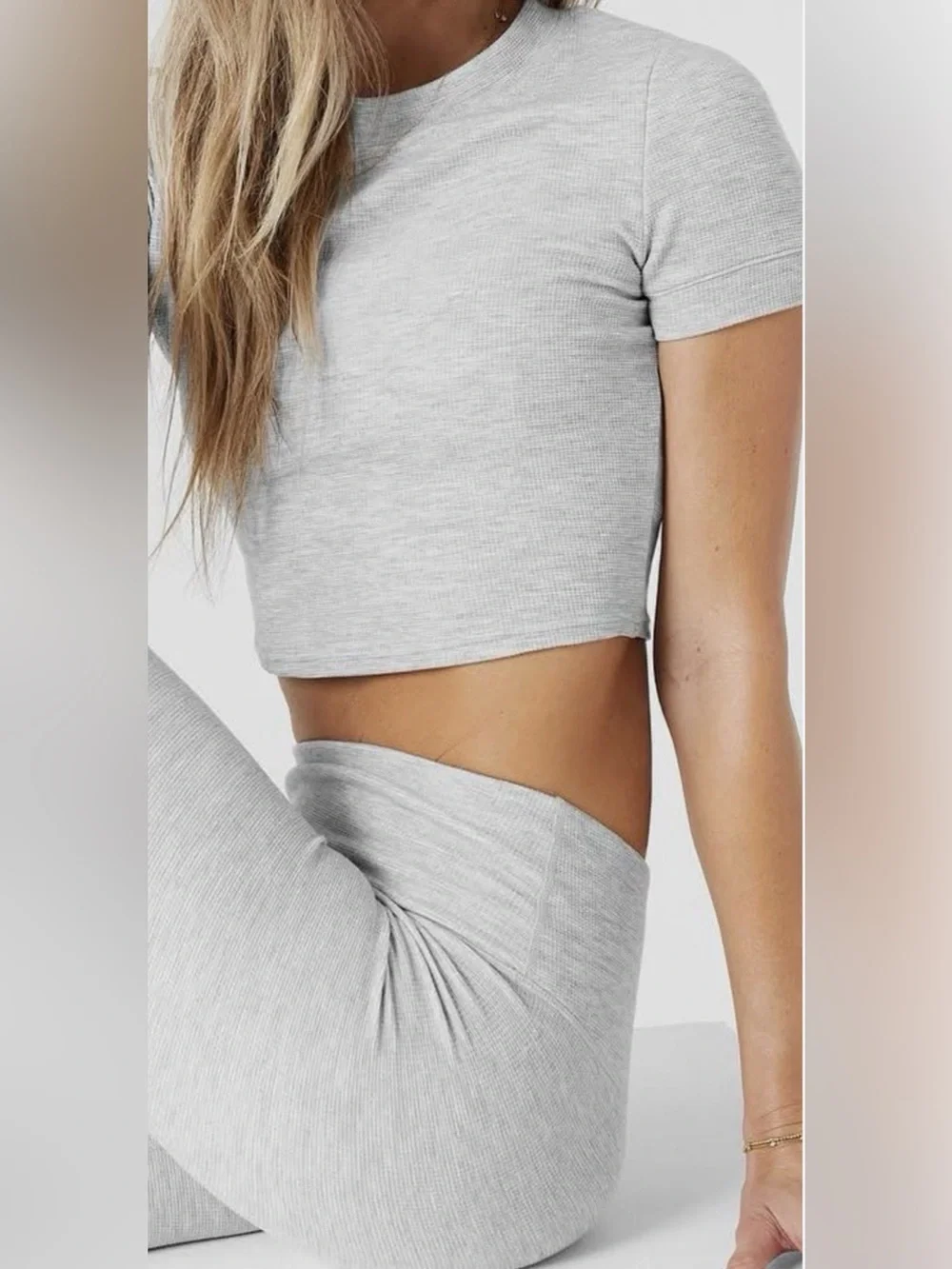 Alo Yoga Women’s Micro Waffle Sierra Cropped Short Sleeve Shirt Gray Size Small